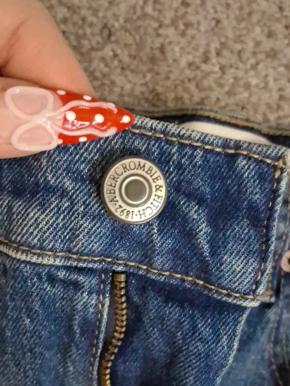 A&F High Rise Jeans - Picture 5 of 8